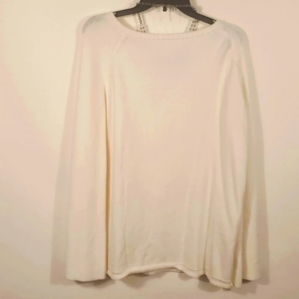 Off White Pull over Sweater Size XL